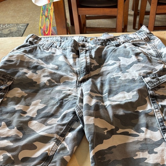 Carhartt Gray Camo Cargo Shorts - Picture 1 of 1